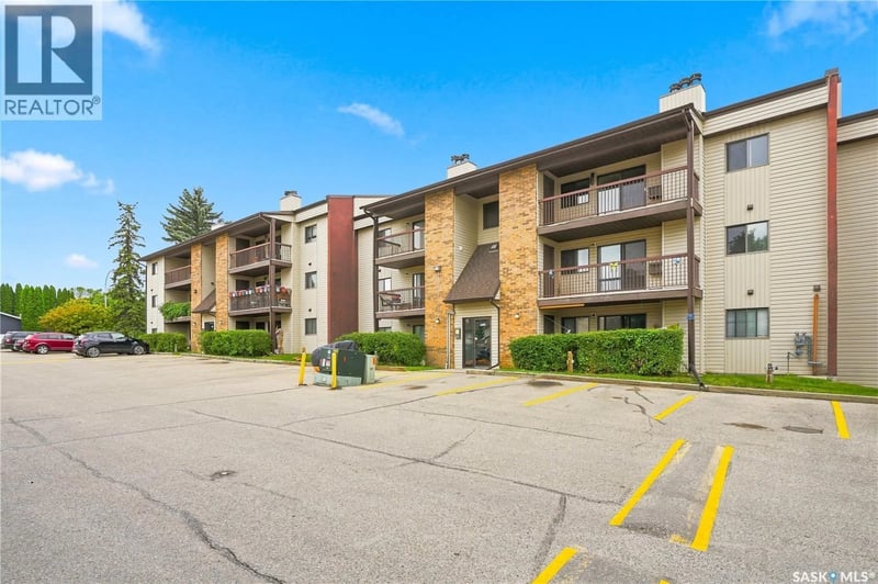 302 345 Kingsmere BOULEVARD, Saskatoon, Saskatchewan, S7J4J6, Saskatoon, Saskatchewan — photo 1 of 5