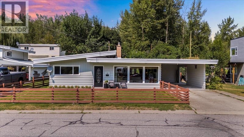 469 FORREST Drive, Trail, British Columbia, V1R2H1, Trail, British Columbia — photo 1 of 5