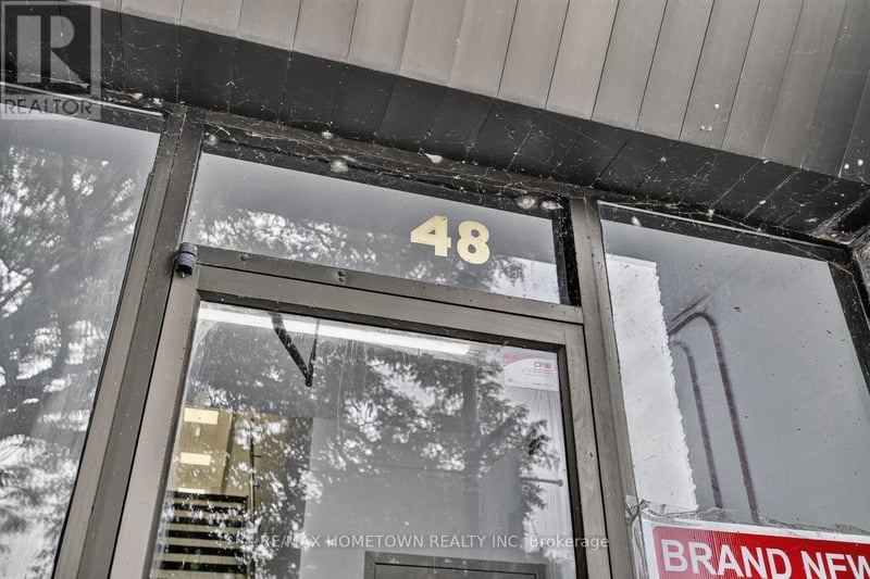 #206 48 King Street East, Brockville, Ontario, K6V1B1, Brockville, Ontario — photo 1 of 5