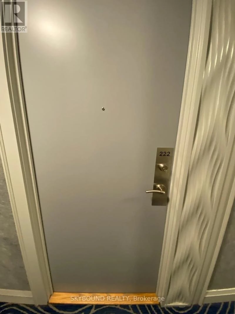 #222 80 Esther Lorrie Drive, Toronto (West Humber-Clairville), Ontario, M9W0C6, Toronto (West Humber-Clairville), Ontario — photo 1 of 5