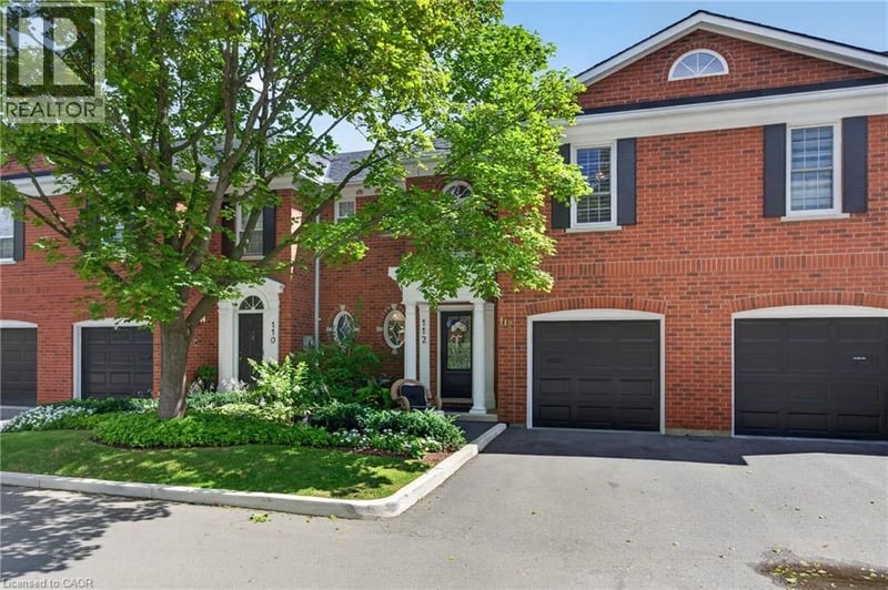112 FAIRWOOD Place West, Burlington, Ontario, L7T4B6, Burlington, Ontario — photo 1 of 5