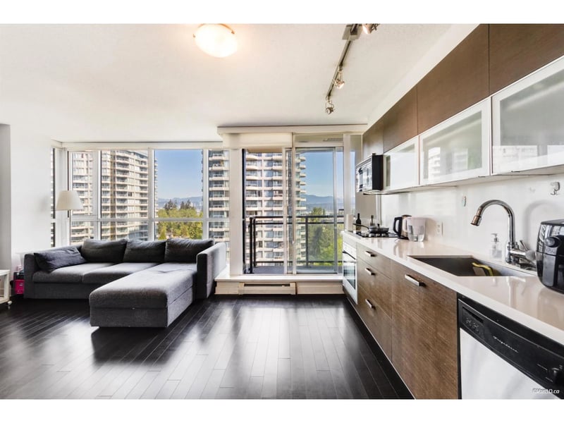 #909 10777 UNIVERSITY Drive, Surrey, British Columbia, V3T0E6, Surrey, British Columbia — photo 1 of 5
