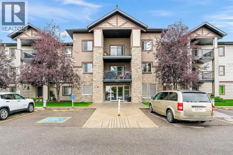 16969 24 Street Southwest, Calgary, Alberta, T2Y0J8, Calgary, Alberta — photo 1 of 5