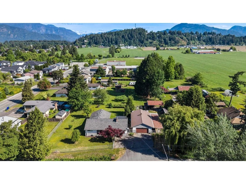 47123 FIRST Avenue, Chilliwack, British Columbia, V2P8B6, Chilliwack, British Columbia — photo 1 of 5