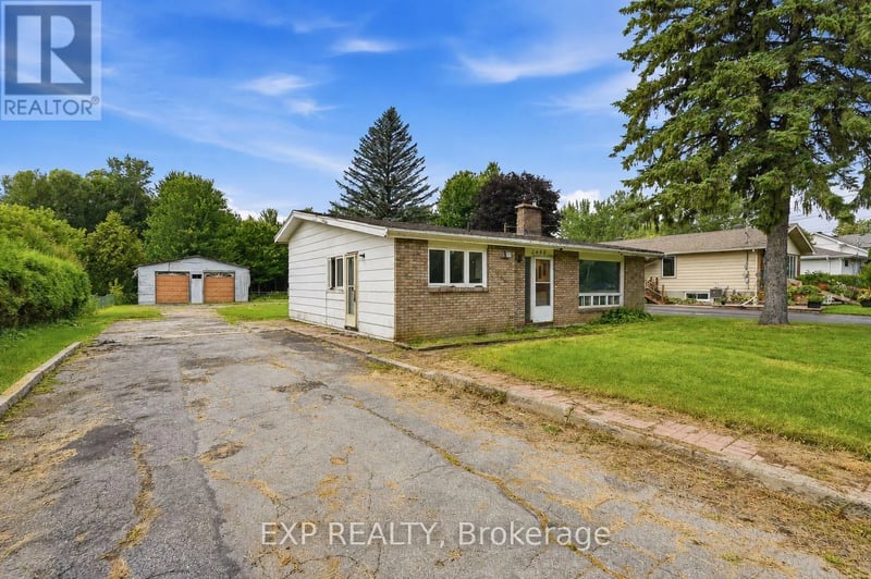 2498 Mer Bleue Road, Ottawa, Ontario, K4B1H9, Ottawa, Ontario — photo 1 of 5