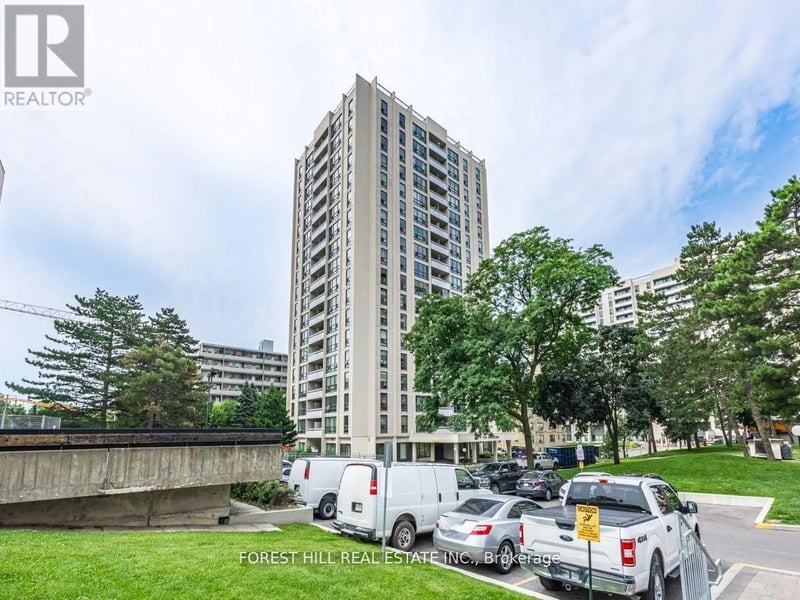 #1201 141 Lyon Court, Toronto (Briar Hill-Belgravia), Ontario, M6B3H2, Toronto (Briar Hill-Belgravia), Ontario — photo 1 of 5