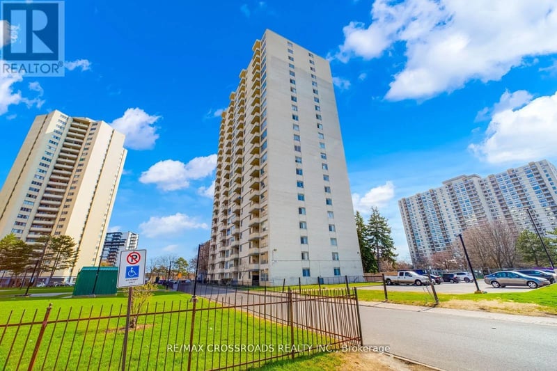 #1208 340 Dixon Road, Toronto (Kingsview Village-The Westway), Ontario, M9R1T1, Toronto (Kingsview Village-The Westway), Ontario — photo 1 of 5