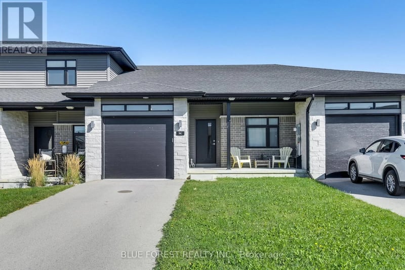 90 Rowe Avenue, South Huron (Exeter), Ontario, N0M1S1, South Huron (Exeter), Ontario — photo 1 of 5