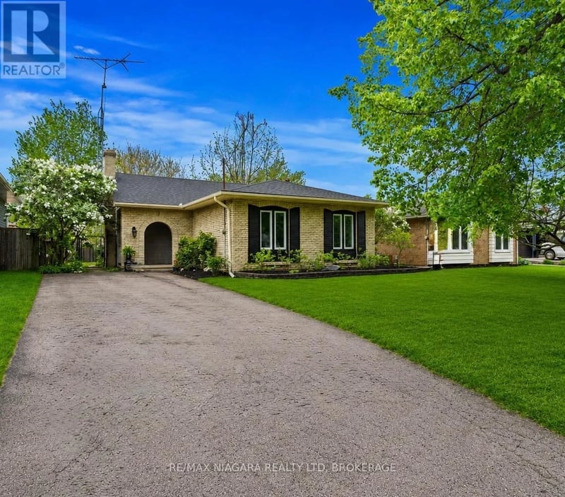 7 Ameer Drive, St. Catharines (Lakeshore), Ontario, L2N3S9, St. Catharines (Lakeshore), Ontario — photo 1 of 5