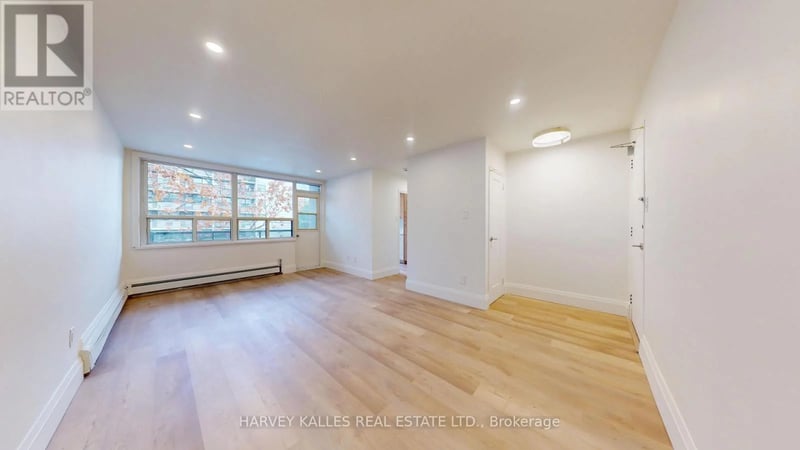 #14 1 Marquette Avenue, Toronto (Englemount-Lawrence), Ontario, M6A1X8, Toronto (Englemount-Lawrence), Ontario — photo 1 of 5