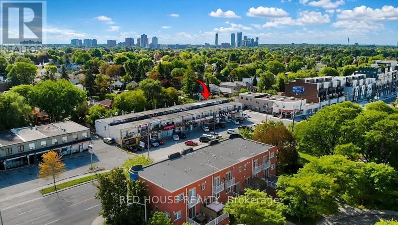 1533 O'Connor Drive, Toronto (O'Connor-Parkview), Ontario, M4B2V7, Toronto (O'Connor-Parkview), Ontario — photo 1 of 5