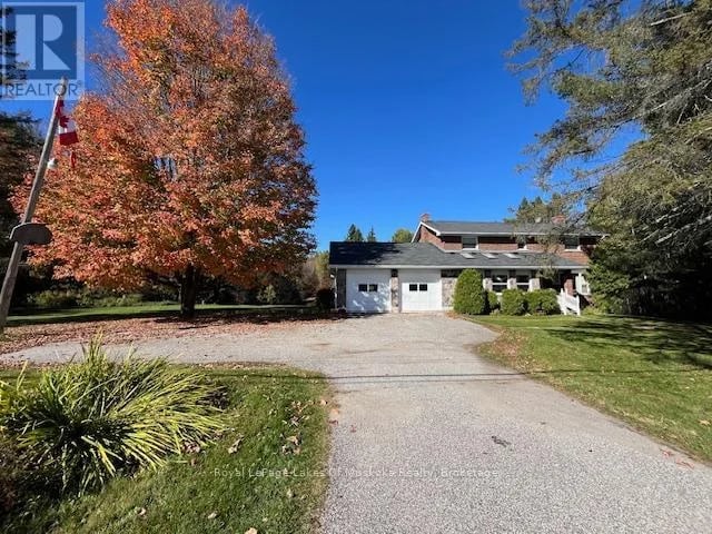 96 520 Highway West, Burk's Falls, Ontario, P0C1A0, Burk's Falls, Ontario — photo 1 of 5