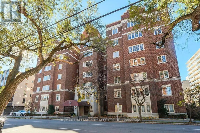#2C 260 Metcalfe Street, Ottawa, Ontario, K2P1R6, Ottawa, Ontario — photo 1 of 5