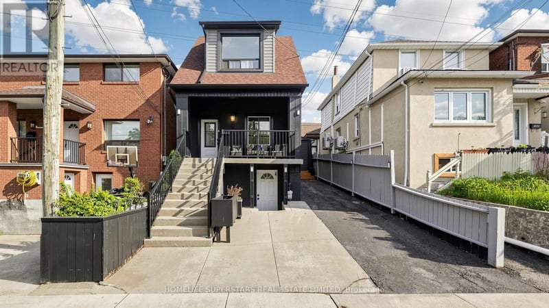 257 Prescott Avenue, Toronto (Weston-Pellam Park), Ontario, M6N3G9, Toronto (Weston-Pellam Park), Ontario — photo 1 of 5