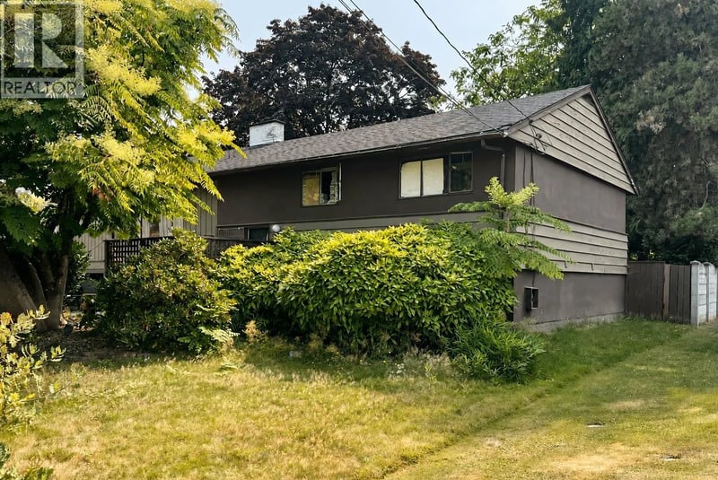 1324 WILLOW Way, Coquitlam, British Columbia, V3J5M3, Coquitlam, British Columbia — photo 1 of 4