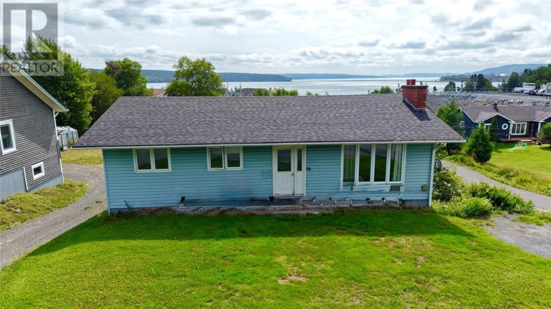58 Balbo Drive, Clarenville, Newfoundland & Labrador, A5A4B1, Clarenville, Newfoundland & Labrador — photo 1 of 5