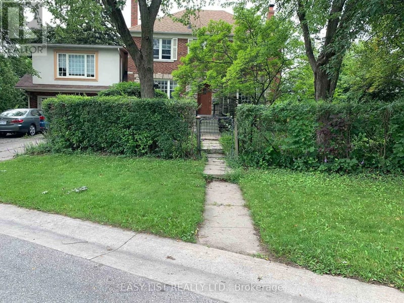 205 Ridley Boulevard, Toronto (Bedford Park-Nortown), Ontario, M5M3M4, Toronto (Bedford Park-Nortown), Ontario — photo 1 of 5