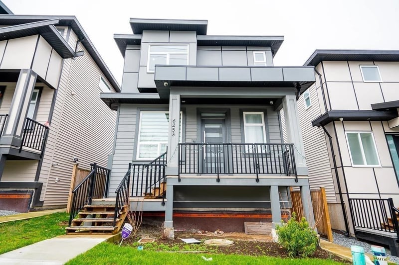 6253 148 Street, Surrey, British Columbia, V3S2L1, Surrey, British Columbia — photo 1 of 5