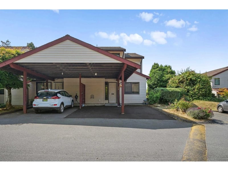 #75 13880 74 Avenue, Surrey, British Columbia, V3W7E6, Surrey, British Columbia — photo 1 of 5