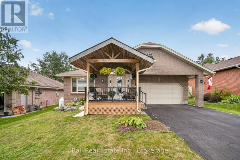 18 Russell Hill Road, Kawartha Lakes (Bobcaygeon), Ontario, K0M1A0, Kawartha Lakes (Bobcaygeon), Ontario — photo 1 of 5