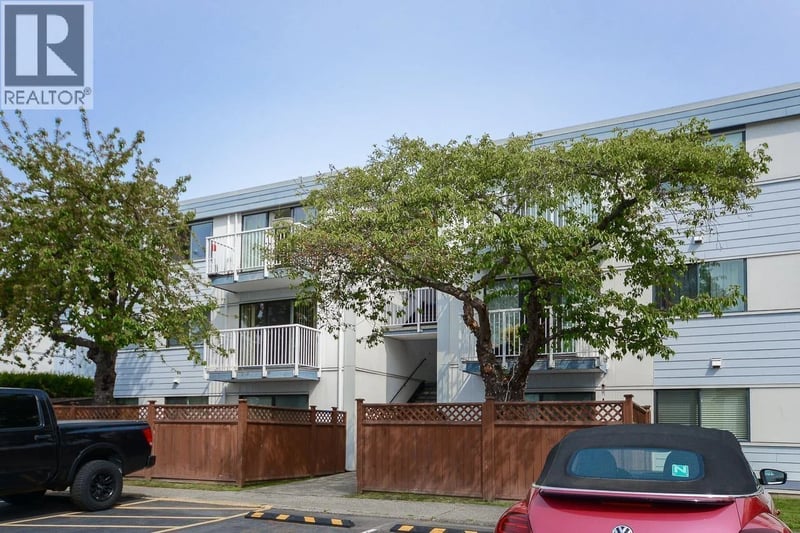 #201 7200 LINDSAY Road, Richmond, British Columbia, V7C3M6, Richmond, British Columbia — photo 1 of 5