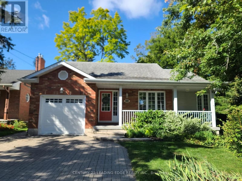 102 Second Avenue, Uxbridge, Ontario, L9P1J9, Uxbridge, Ontario — photo 1 of 5