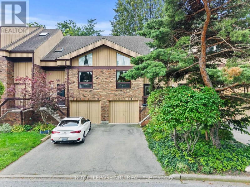 #15 178 Scott Street, St. Catharines (Fairview), Ontario, L2N6Y5, St. Catharines (Fairview), Ontario — photo 1 of 5
