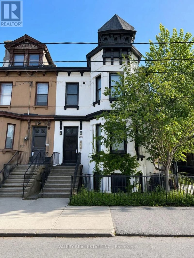 #4 205 Gerrard Street East, Toronto (Moss Park), Ontario, M5A2E7, Toronto (Moss Park), Ontario — photo 1 of 5