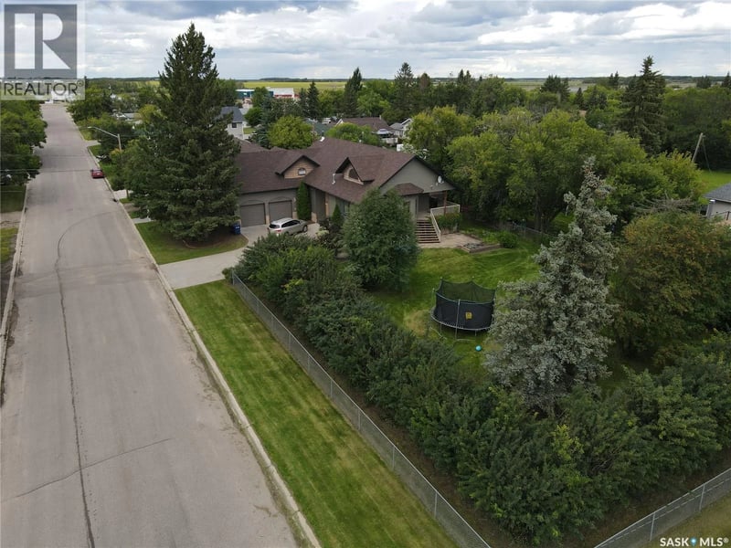 717 3rd AVENUE W, Meadow Lake, Saskatchewan, S9X1A5, Meadow Lake, Saskatchewan — photo 1 of 5