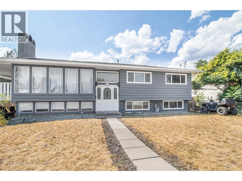 700 Matt Road, Kelowna, British Columbia, V1X3V9, Kelowna, British Columbia — photo 1 of 5