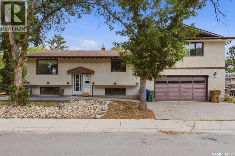 195 Forsyth CRESCENT, Regina, Saskatchewan, S4R5L8, Regina, Saskatchewan — photo 1 of 5