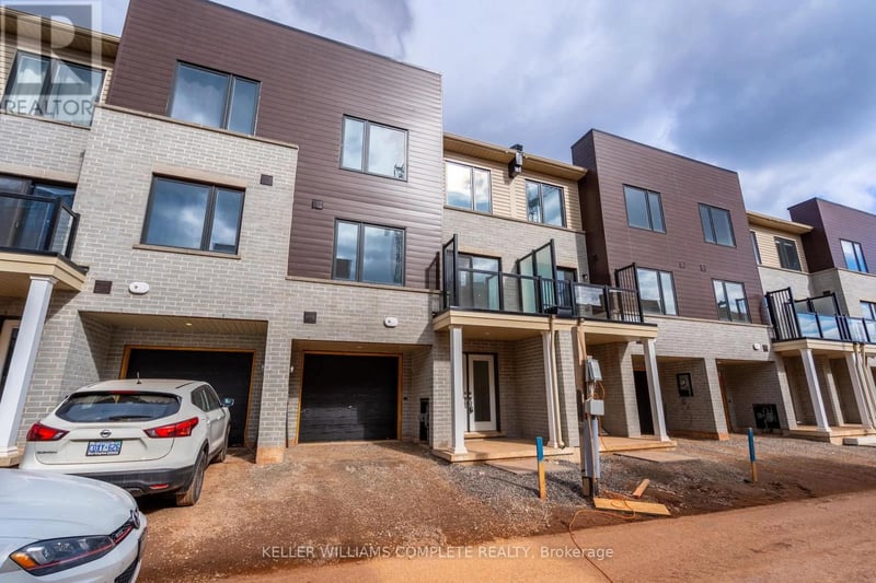 23 DRYDEN Lane, Hamilton (McQuesten), Ontario, L8H0B6, Hamilton (McQuesten), Ontario — photo 1 of 5