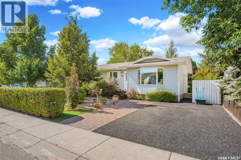 742 Klassen BAY, Martensville, Saskatchewan, S0K2T2, Martensville, Saskatchewan — photo 1 of 5