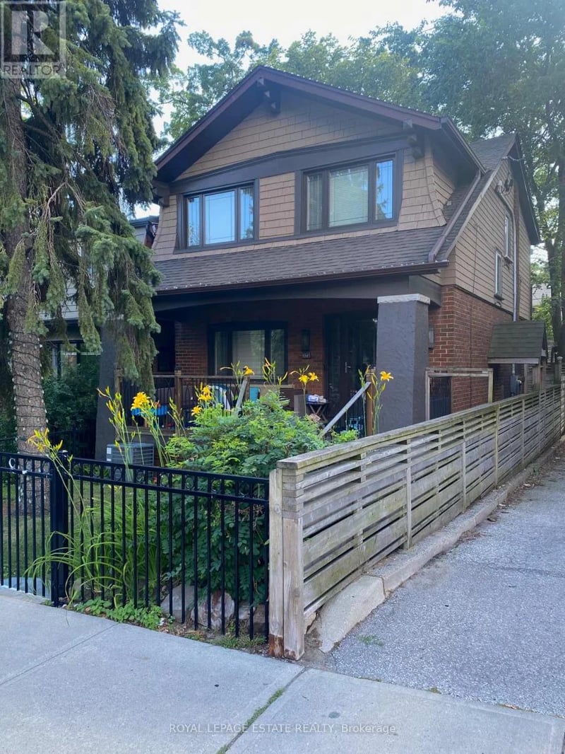 372 Victoria Park Avenue, Toronto (The Beaches), Ontario, M4E3S8, Toronto (The Beaches), Ontario — photo 1 of 5
