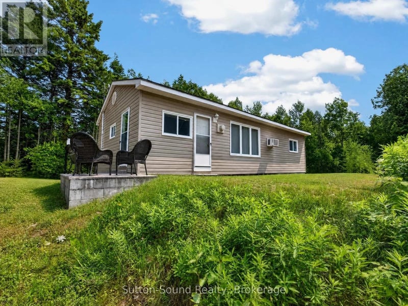 24 Isabella Street, South Bruce Peninsula, Ontario, N0H2T0, South Bruce Peninsula, Ontario — photo 1 of 5