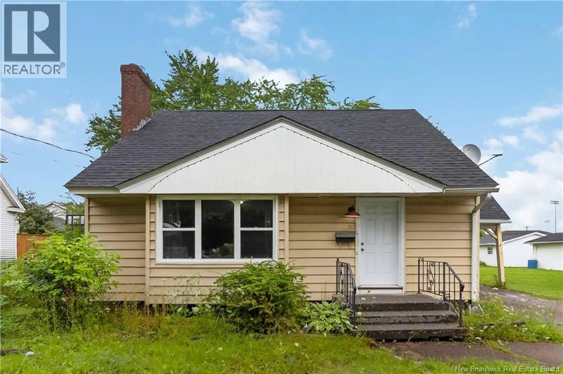 11 Derby Street, Moncton, New Brunswick, E1C6Y4, Moncton, New Brunswick — photo 1 of 5