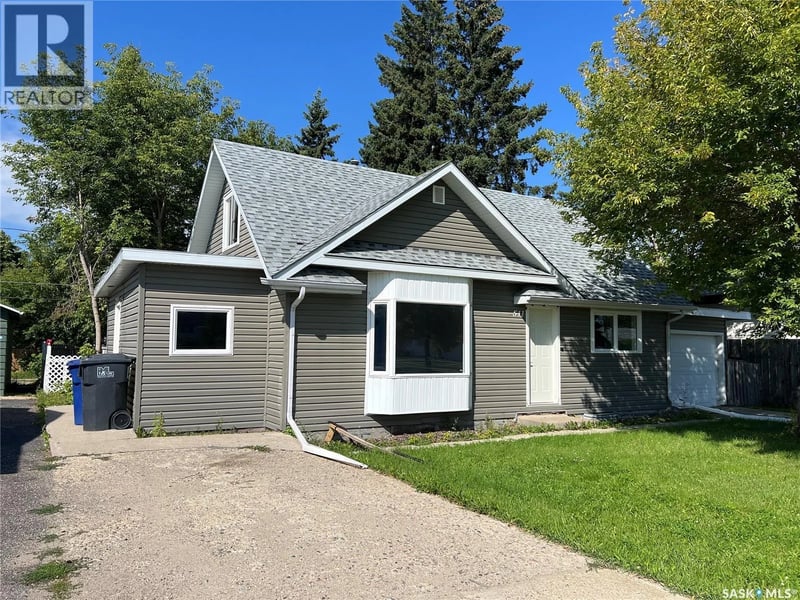 511 Centre STREET, Meadow Lake, Saskatchewan, S9X1E5, Meadow Lake, Saskatchewan — photo 1 of 5