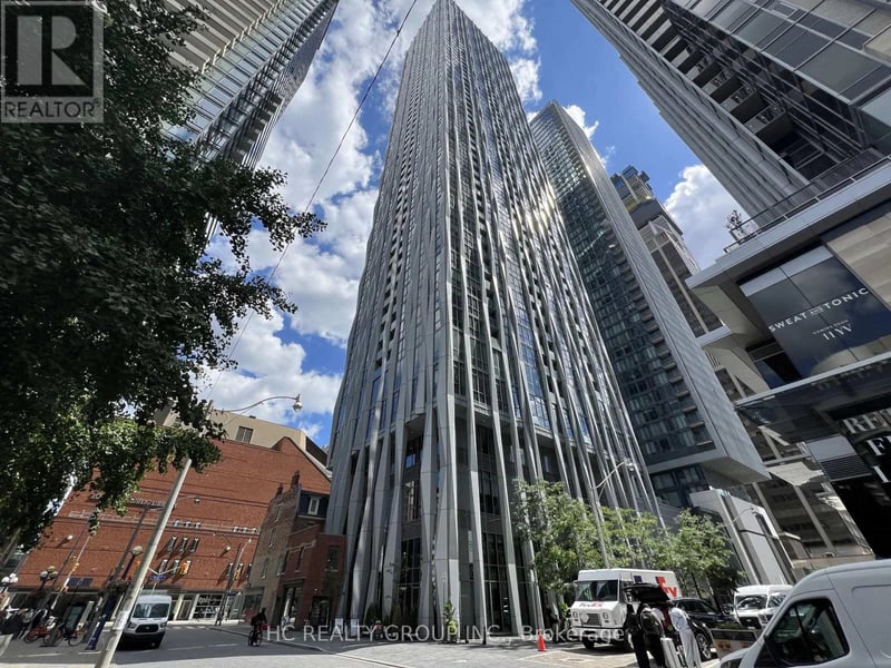 #4512 1 Yorkville Avenue, Toronto (Annex), Ontario, M4W0B1, Toronto (Annex), Ontario — photo 1 of 5