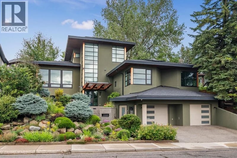 2320 Juniper Road Northwest, Calgary, Alberta, T2N3V2, Calgary, Alberta — photo 1 of 5