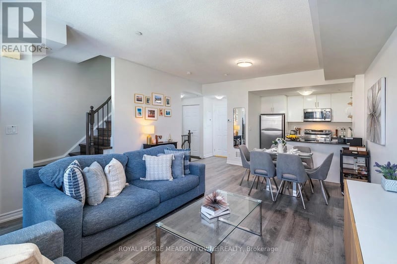 #19 10 Carnation Avenue, Toronto (Long Branch), Ontario, M8V0B8, Toronto (Long Branch), Ontario — photo 1 of 5