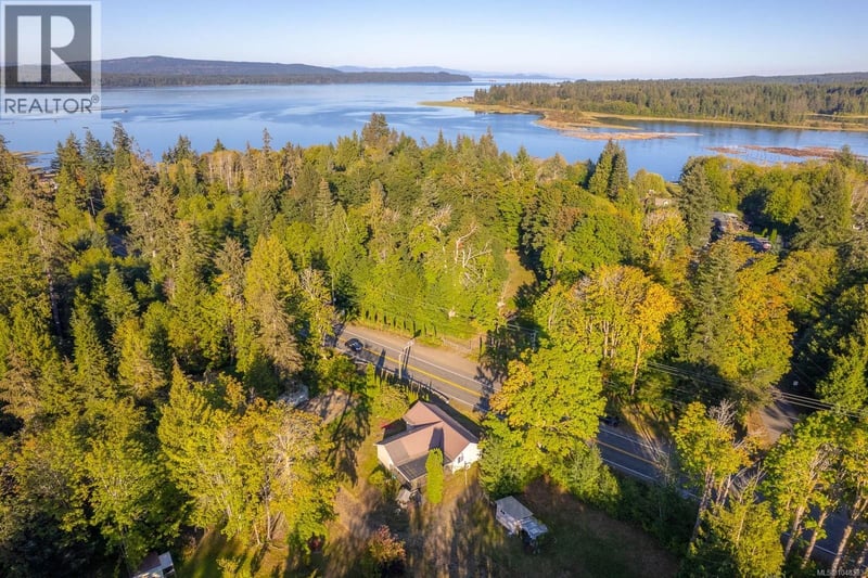 8331 Island Highway South, Fanny Bay, British Columbia, V0R1V0, Fanny Bay, British Columbia — photo 1 of 5