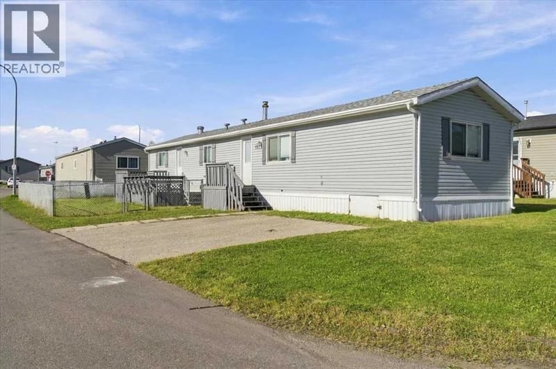 10615 88 St, Grande Prairie, Alberta, T8X1P5, Grande Prairie, Alberta — photo 1 of 5