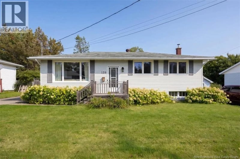 139 Champlain Drive, Saint John, New Brunswick, E2J3E5, Saint John, New Brunswick — photo 1 of 5