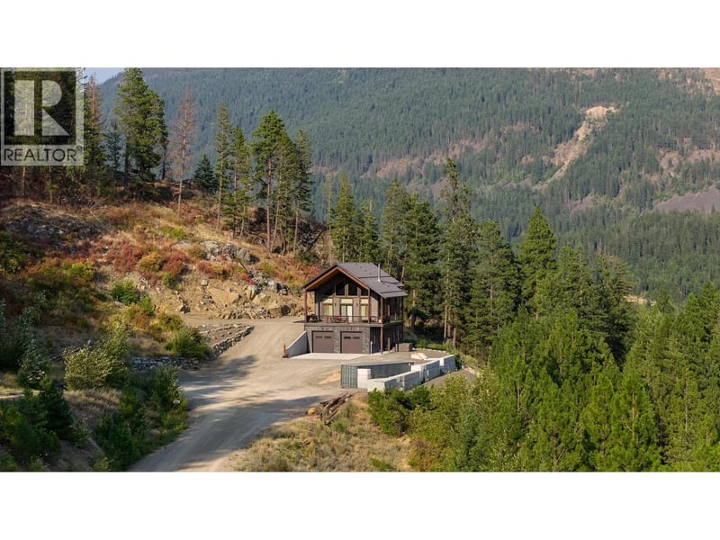 3820 Sun Ridge Road, Creston, British Columbia, V0B1G1, Creston, British Columbia — photo 1 of 5