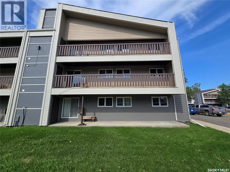 1320 425 115th STREET E, Saskatoon, Saskatchewan, S7N2E5, Saskatoon, Saskatchewan — photo 1 of 5