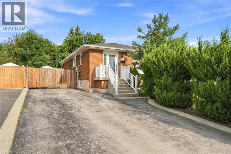 #Lower 28 LEDUC Street, Hamilton, Ontario, L8T4S4, Hamilton, Ontario — photo 1 of 5