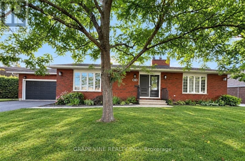 1486 Ridgebrook Drive, Ottawa, Ontario, K1B4H1, Ottawa, Ontario — photo 1 of 5