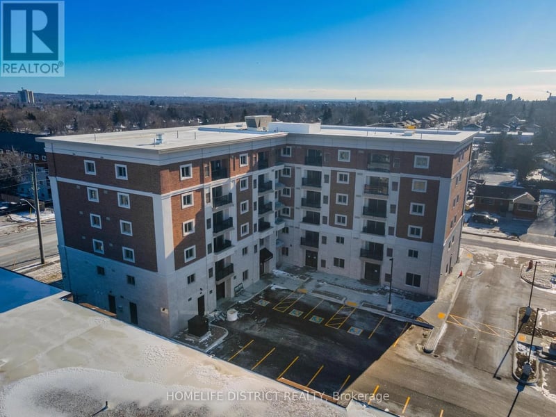 #312 976 Simcoe Street North, Oshawa (Centennial), Ontario, L1G4W4, Oshawa (Centennial), Ontario — photo 1 of 5