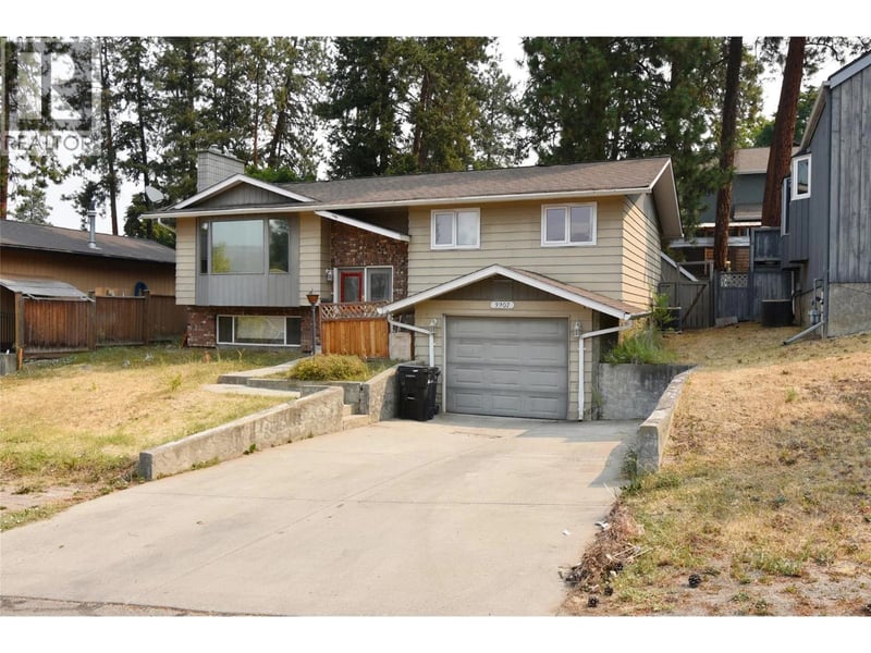 3907 17 Street, Vernon, British Columbia, V1T7N7, Vernon, British Columbia — photo 1 of 5