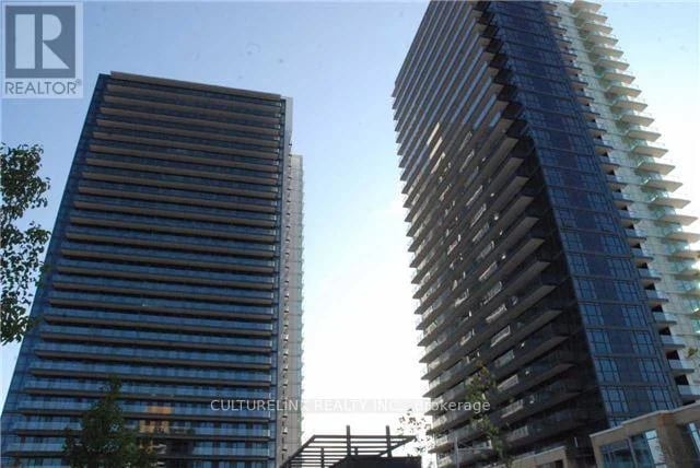 #TH11 33 Singer Court, Toronto (Bayview Village), Ontario, M2K0B4, Toronto (Bayview Village), Ontario — photo 1 of 5